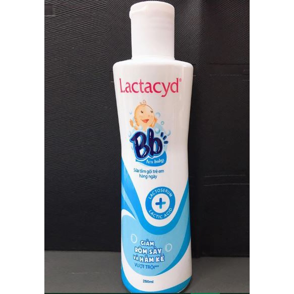 [Review] Sữa tắm Lactacyd BB 250ml cho bé